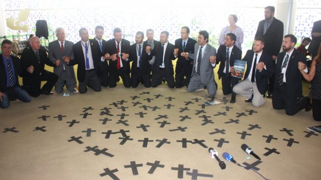 CÂMARA ATO CONTRA A REFORMA DA PREVIDÊNCIA – FONACATE ANAFE ANAFE participa de protesto contra a reforma da Previdência na Câmara dos Deputados