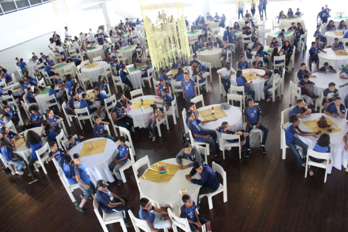Entrega dos Kits às crianças 2018 festa natalina 4