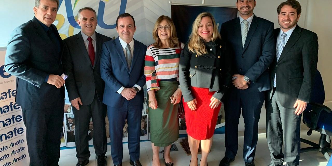 Lançamento-livro-PE-ANAFE-3-e1554728464814