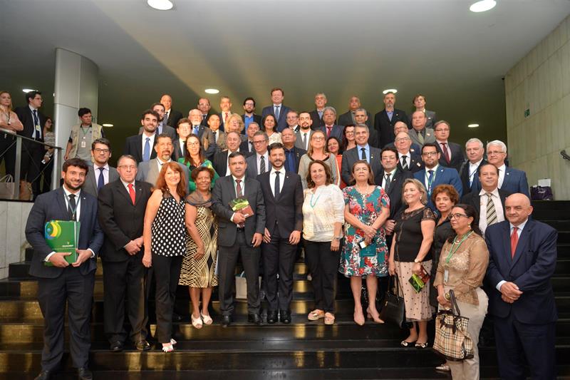 ANAFE participa do ato de apresentação e protocolo das dez emendas do FONACATE à reforma da Previdência