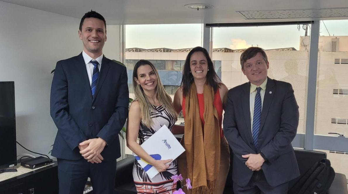 Reunião ANAFE ecretária geral de consultoria da AGU e1676636271116
