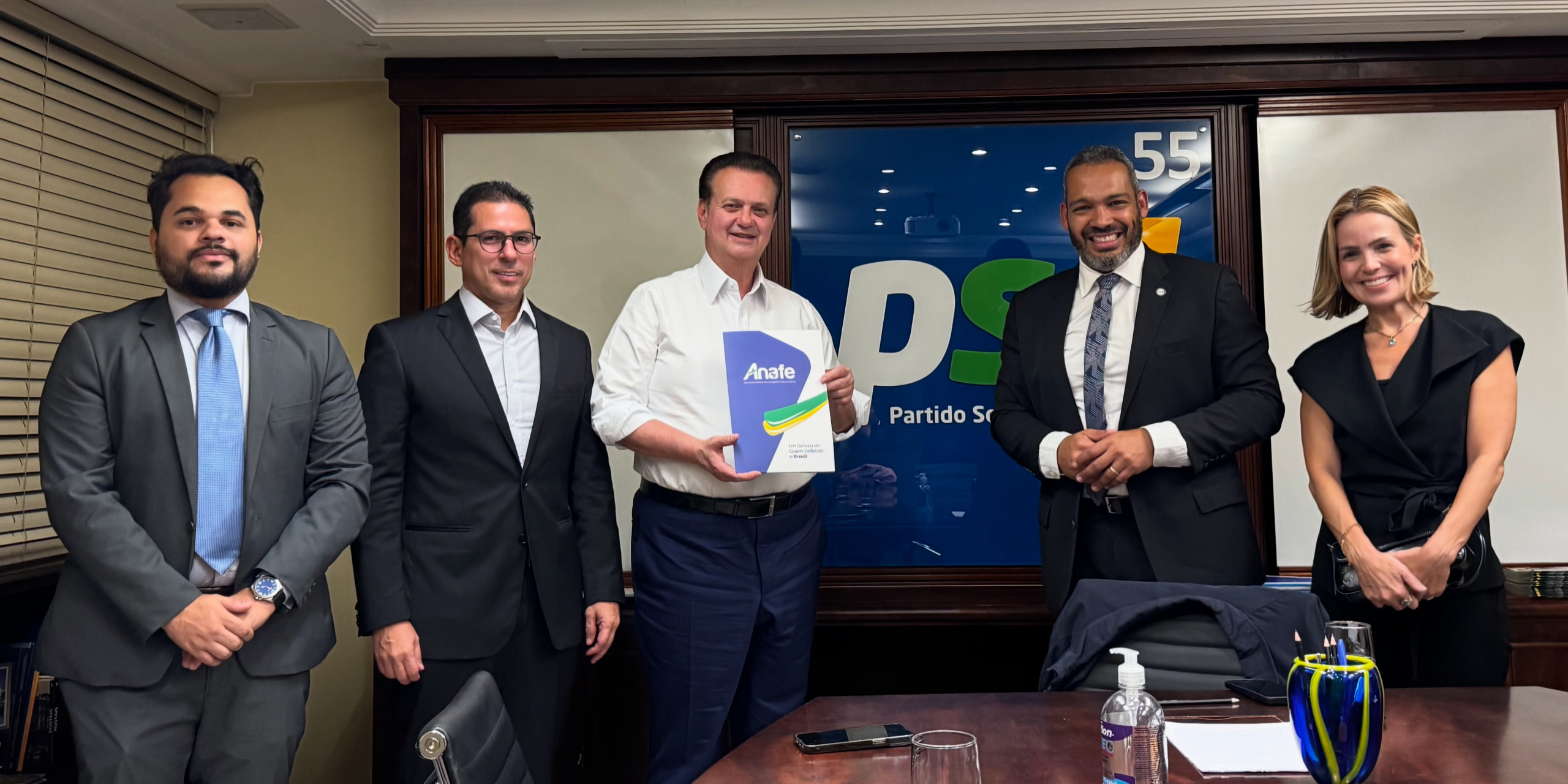 C523D556-D44C-453B-A421-268405406758